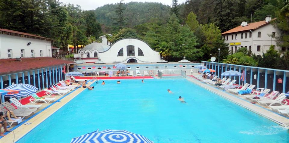 Çiğdem Motel Pansiyon dış cephe ve doğa manzarası
